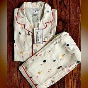 NWT petite plume size 6 Christmas pajamas